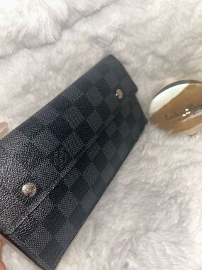 Louis Vuitton Graphite Accordian Wallet- BEAUTIFUL CONDITION